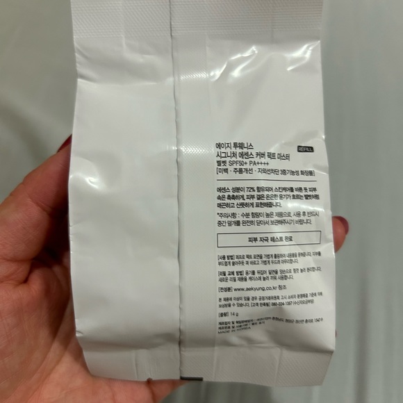 AGE20's Signature Essence Cover Pact Master - Refill pact only!!! Shade #23 - Picture 5 of 5